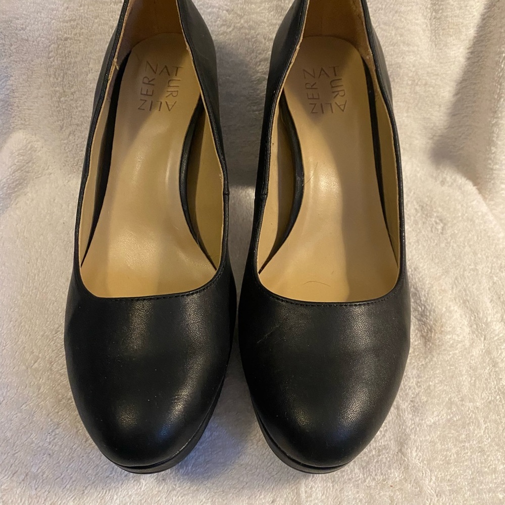 Naturalizer Elegant Black Heels